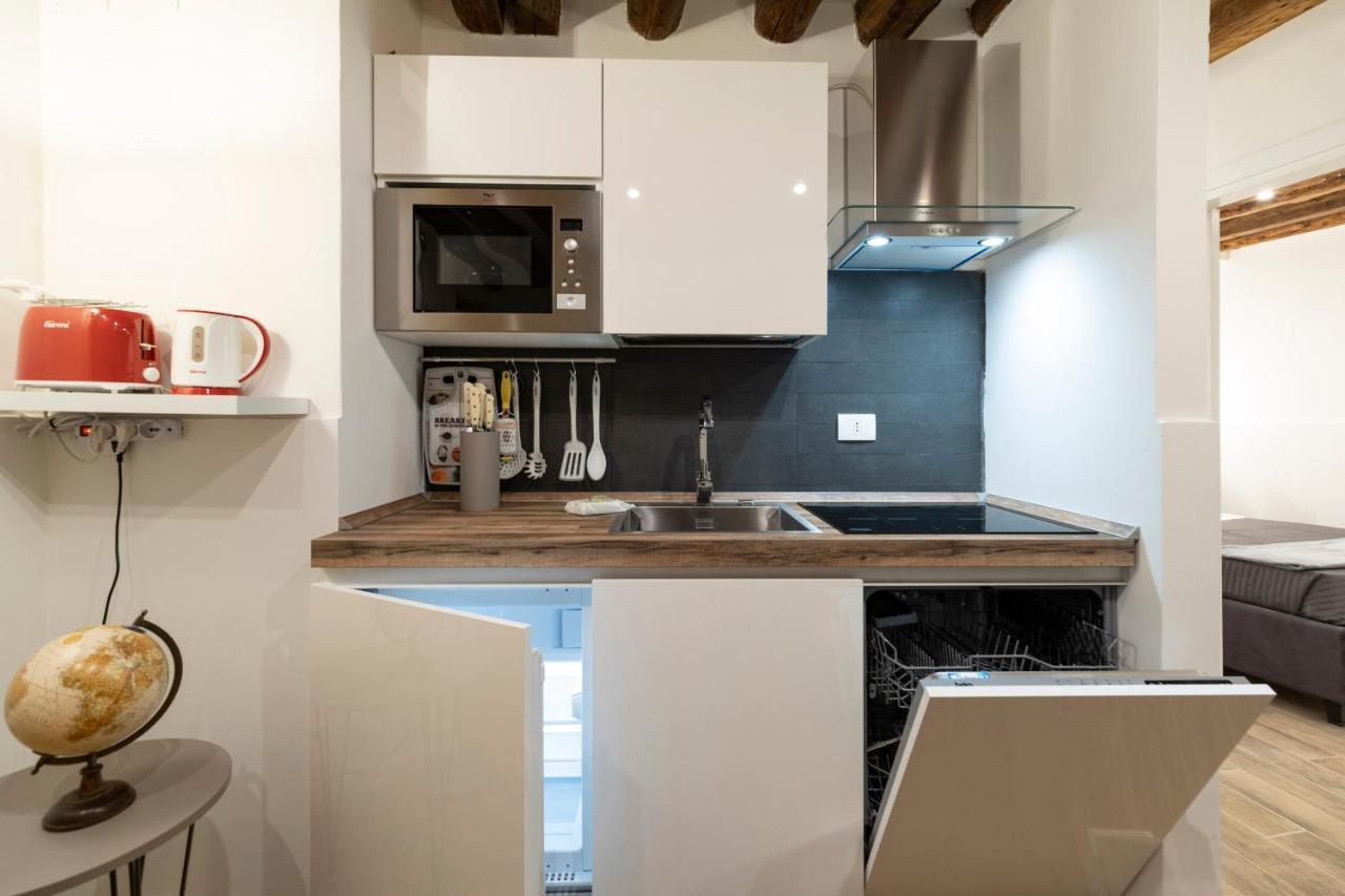 Apartament San Marco Pied-A-Terre - Accademia By Wonderful Italy Wenecja Zewnętrze zdjęcie